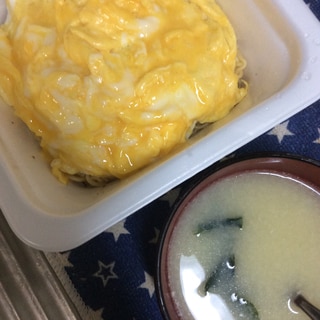 カップ焼きそばで♪オムそばとかき玉スープ